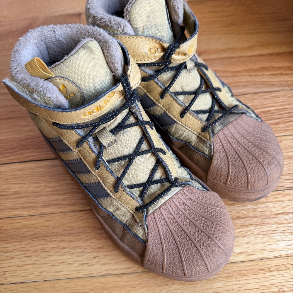 Adidas boots - Picture 2 of 6